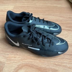 Nike Phantom GT Black Metallic Silver Soccer cleats size 2.5Y kids